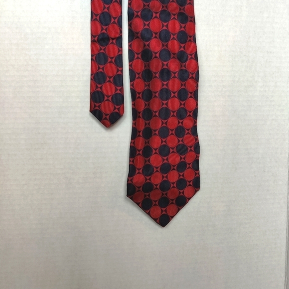 Saks Fifth Ave Men's Tie - Picture 3 of 9
